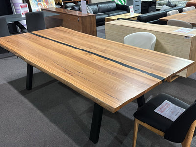 Edge Messmate Dining Table – Clearance Sale