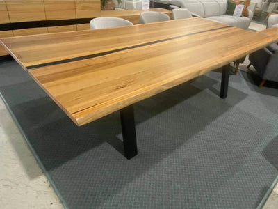 Messmate veneer dining table with black resin in clearance sale, 270x120 cm size, discounted price.