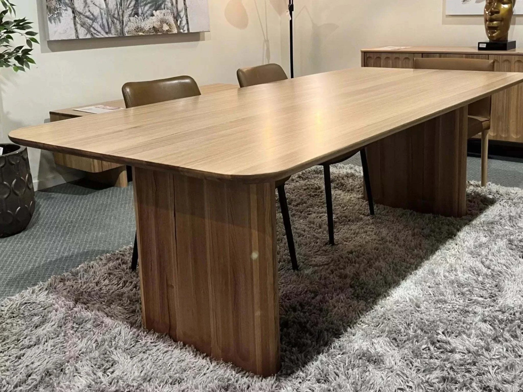 Jordan Dining Table