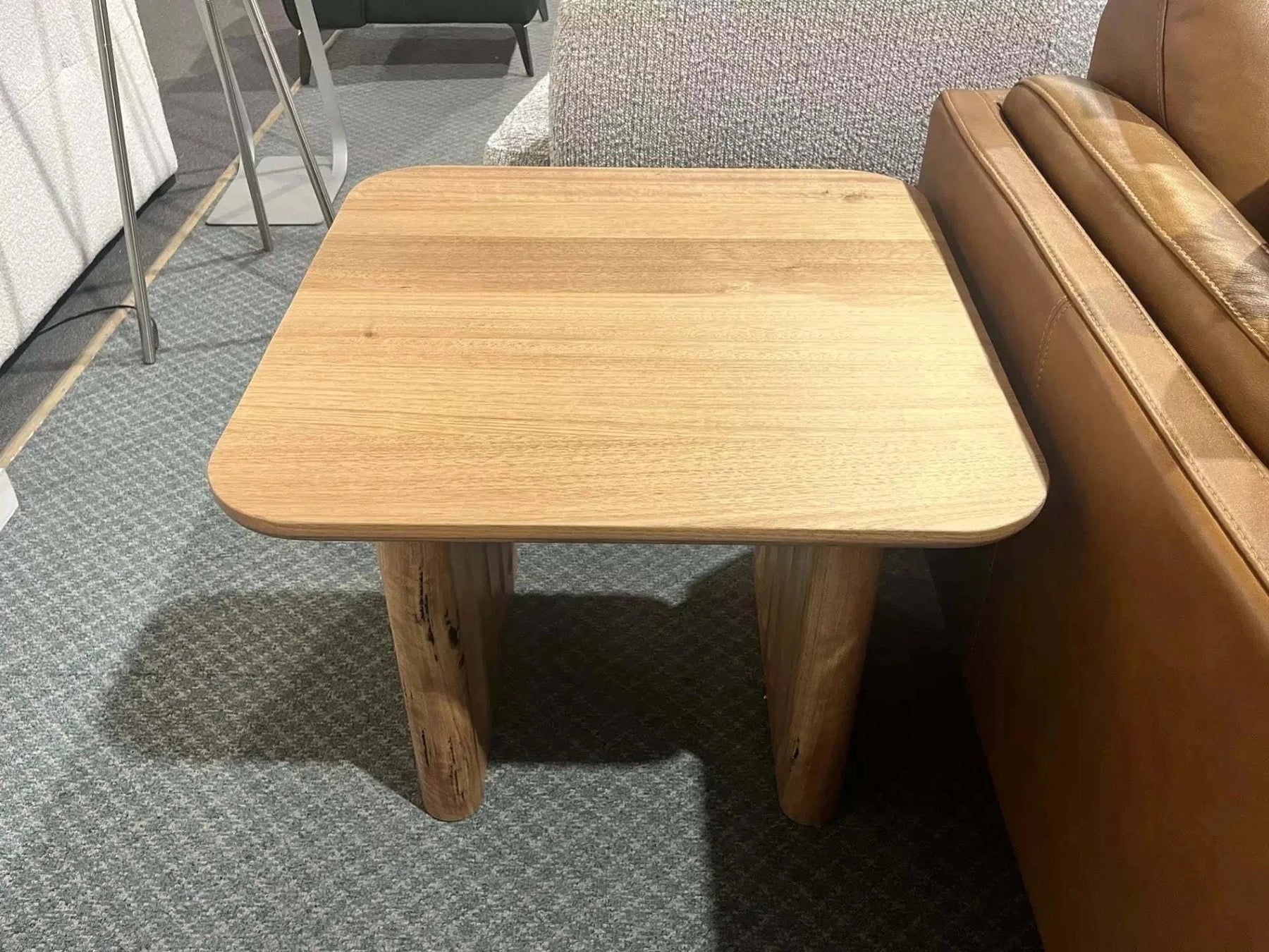 Jordan Lamp Table